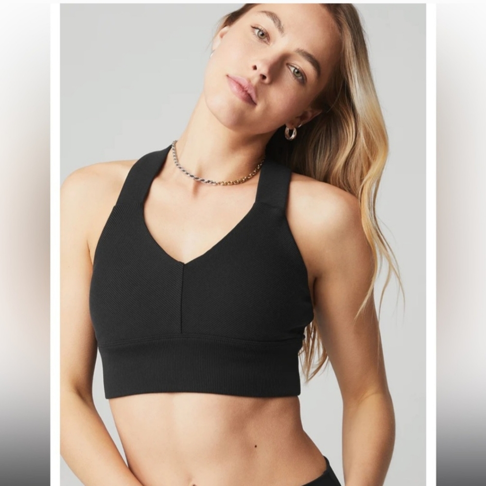 Alo Yoga - Emulate Bra - Size M - Black - Gently used / Good condition!!